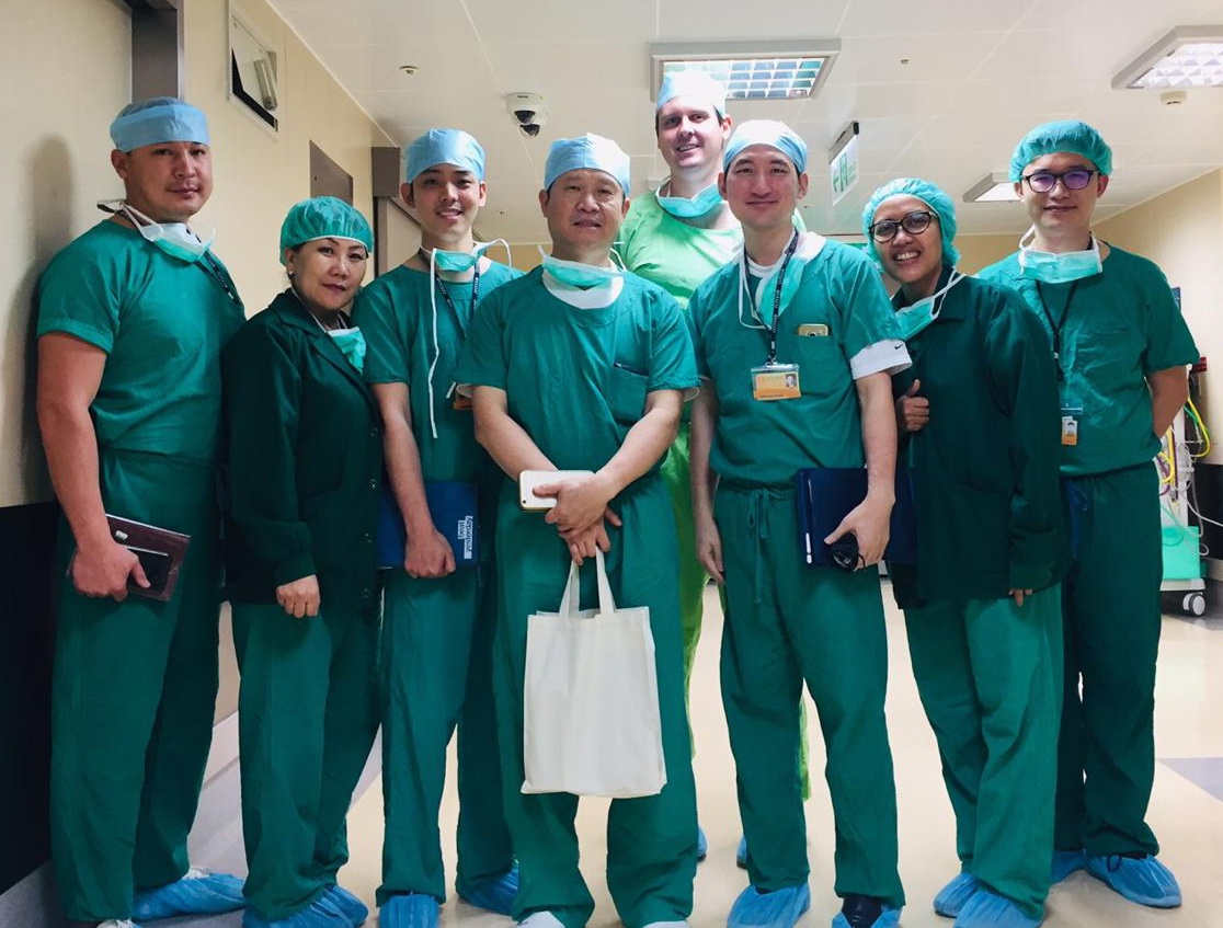 Врач-хирург Республиканской больницы прошел стажировку в самом большом госпитале мира