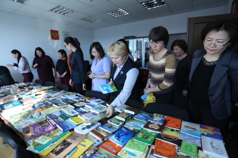 Национальная библиотека РБ объявляет о начале Акции дарения "Книги для малой родины"