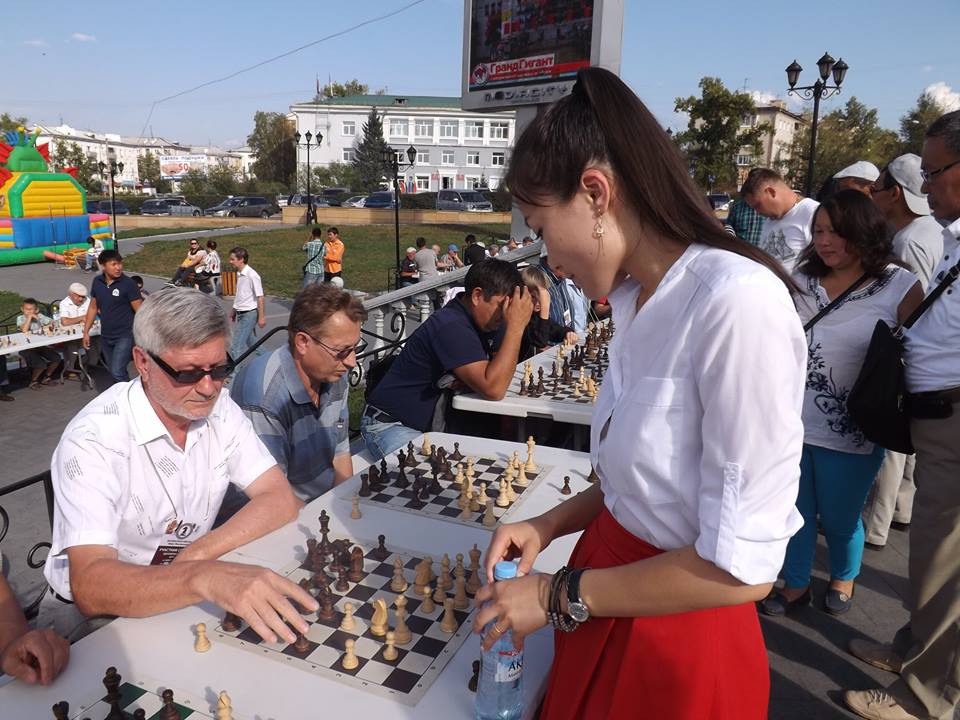 Шахматный гроссмейстер Инна Ивахинова проведет массовый сеанс одновременной игры с врачами