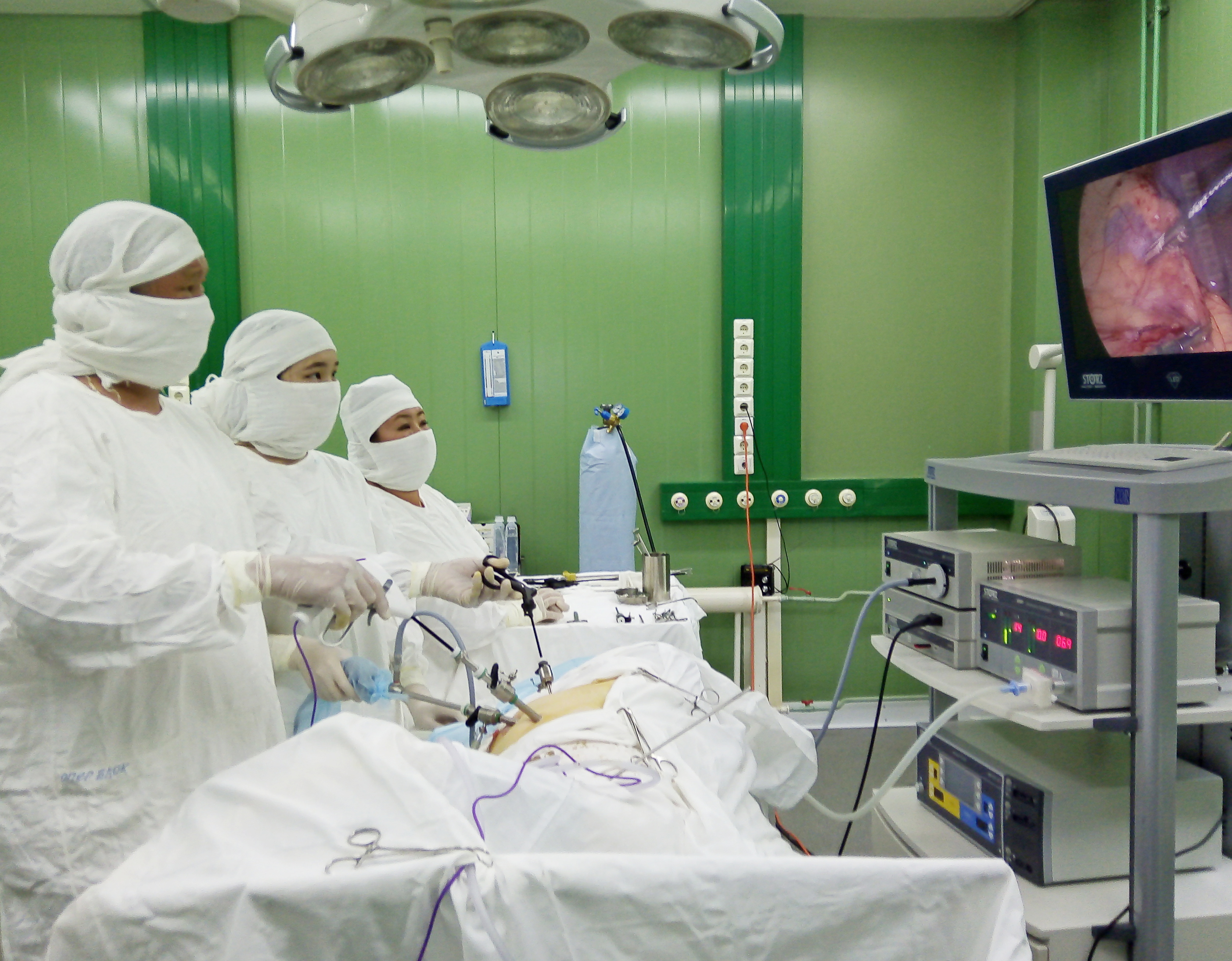 Уролог Юрий Эрдынеев: "Лапароскопия -  это хирургия через "замочную скважину"