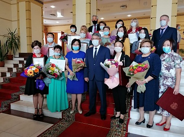 Медицинские работники Бурятии отмечены наградами Президента России